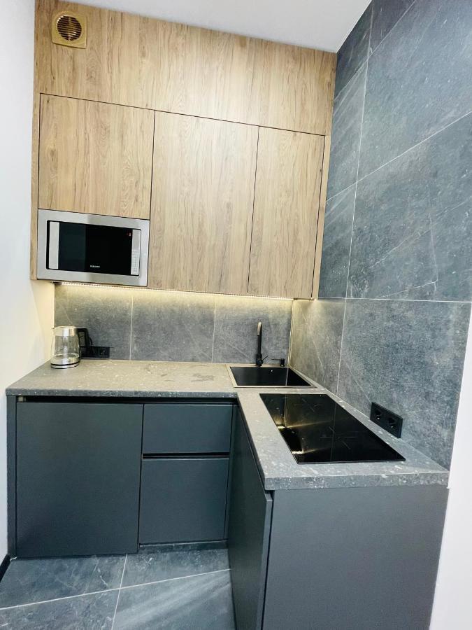 Сучасні Апартаменти В Центрі,Паркінг Lviv Eksteriør billede